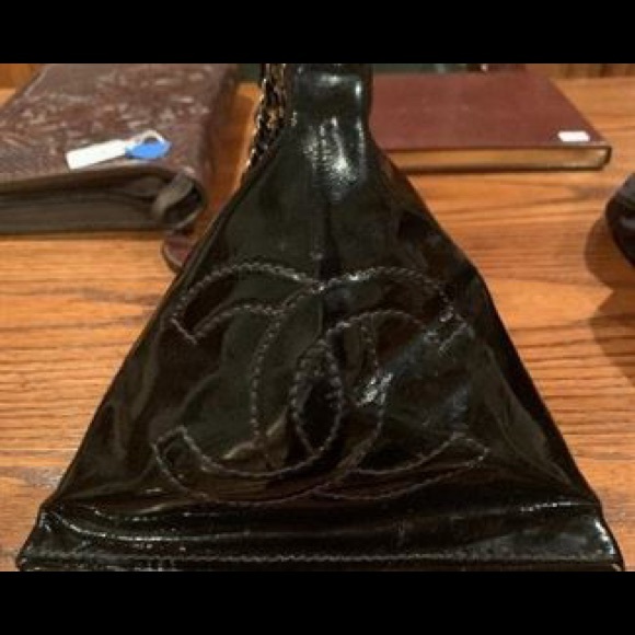 Chanel wristlet - Picture 3 of 10